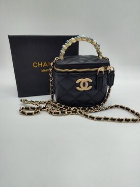 CHANEL MAKEUP Promo Black Quilted Vanity Case Pearl Handle Chain Crossbody NIB